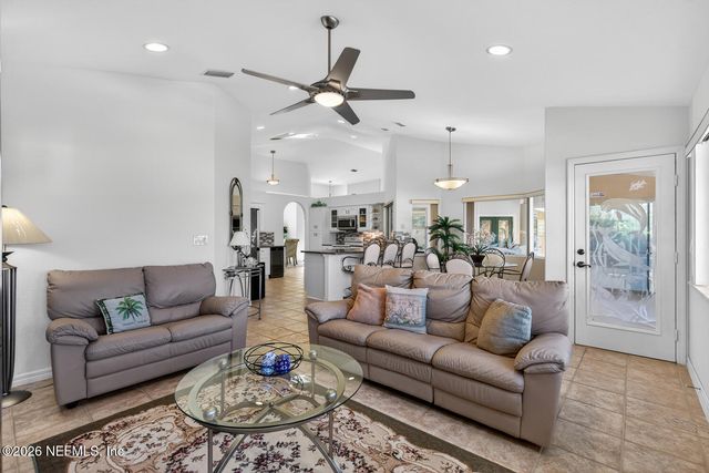 10 COLLINSON Court, Palm Coast, FL 32137