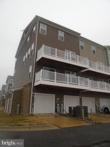 10501 NEIL ARMSTRONG WAY, Lanham, MD 20706