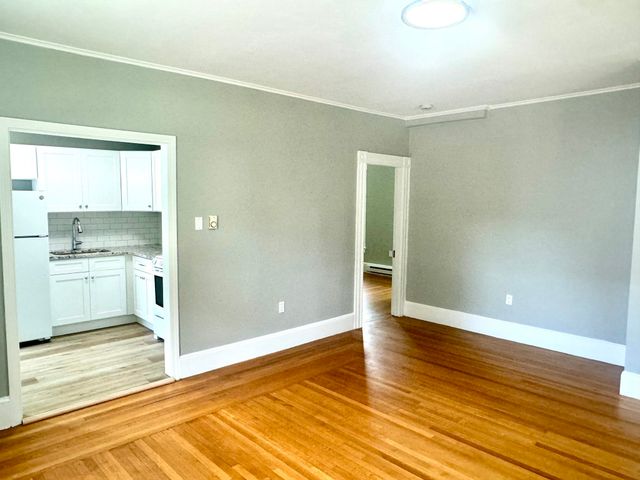 38 Emmons 1, Franklin, MA 02038