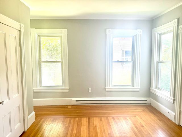 38 Emmons 1, Franklin, MA 02038