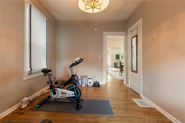 520 E Elm Street, New Albany, IN 47150
