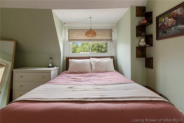 520 E Elm Street, New Albany, IN 47150