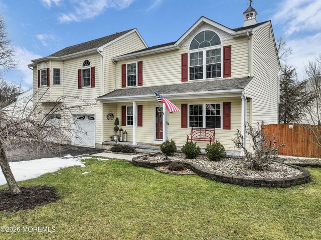 978 Feathertree Drive, Toms River, NJ 08753