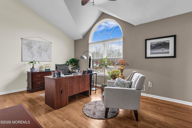 978 Feathertree Drive, Toms River, NJ 08753