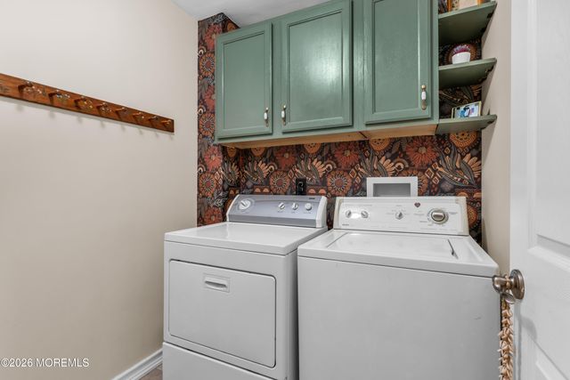 978 Feathertree Drive, Toms River, NJ 08753