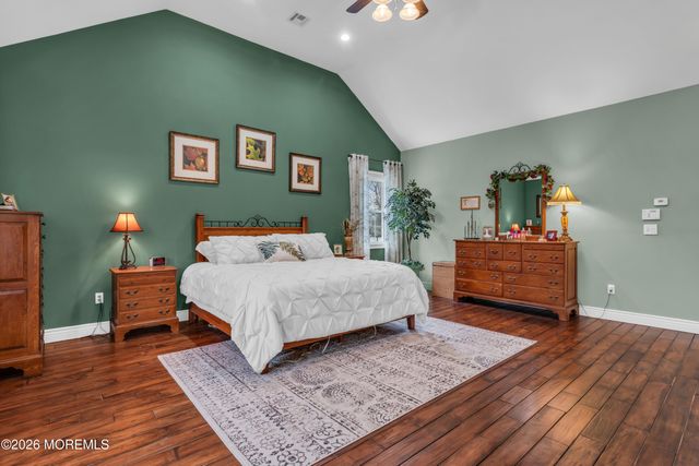 978 Feathertree Drive, Toms River, NJ 08753