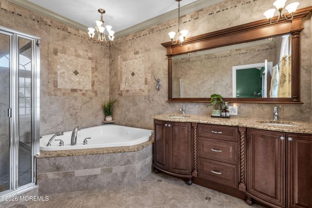 978 Feathertree Drive, Toms River, NJ 08753