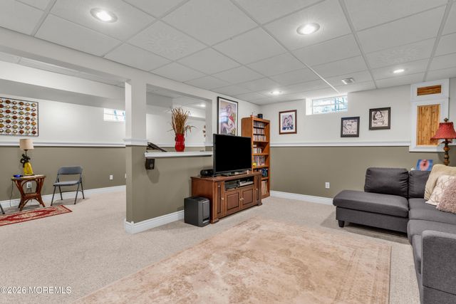 978 Feathertree Drive, Toms River, NJ 08753