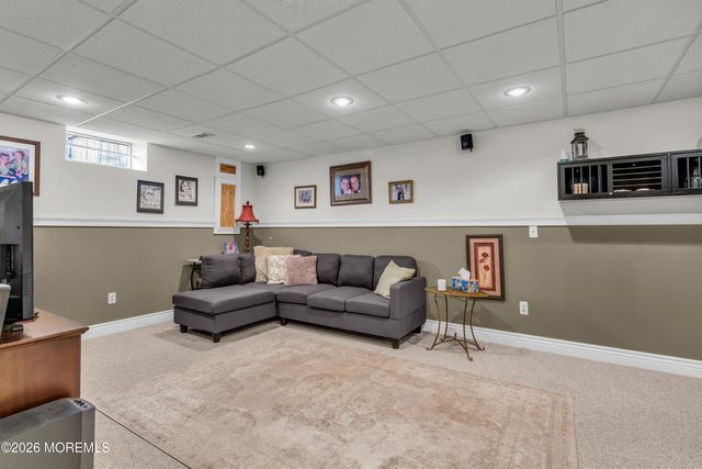 978 Feathertree Drive, Toms River, NJ 08753