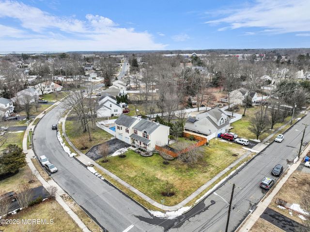 978 Feathertree Drive, Toms River, NJ 08753