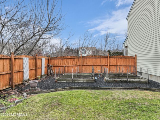 978 Feathertree Drive, Toms River, NJ 08753