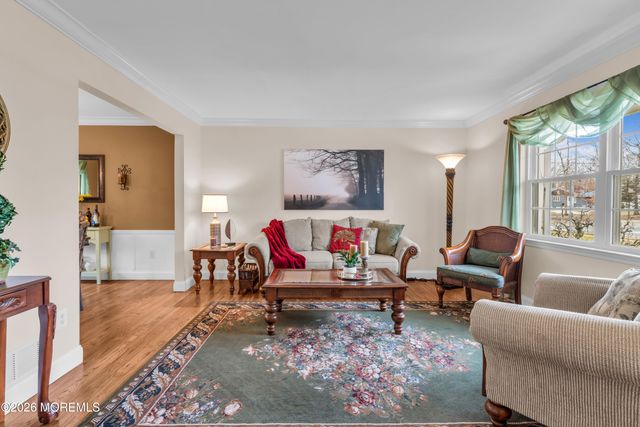 978 Feathertree Drive, Toms River, NJ 08753