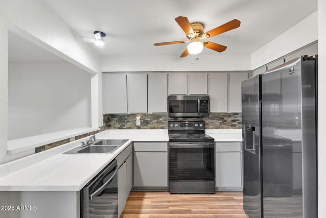 7420 W MISSION Lane, Peoria, AZ 85345