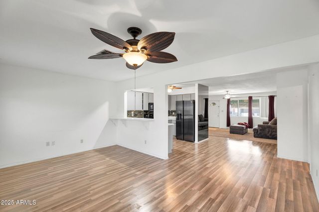 7420 W MISSION Lane, Peoria, AZ 85345