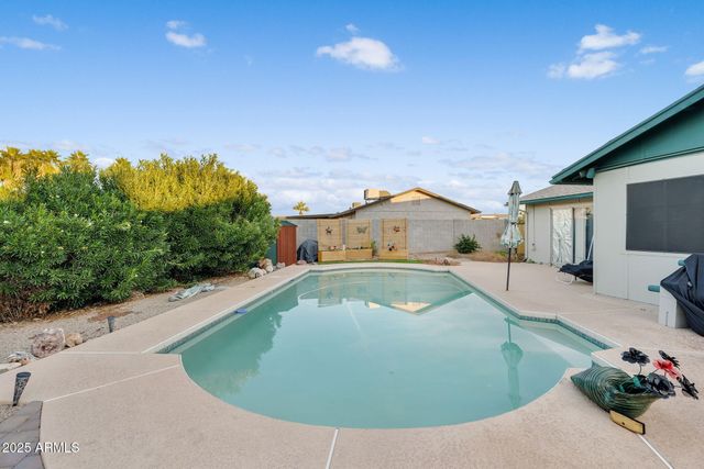 7420 W MISSION Lane, Peoria, AZ 85345