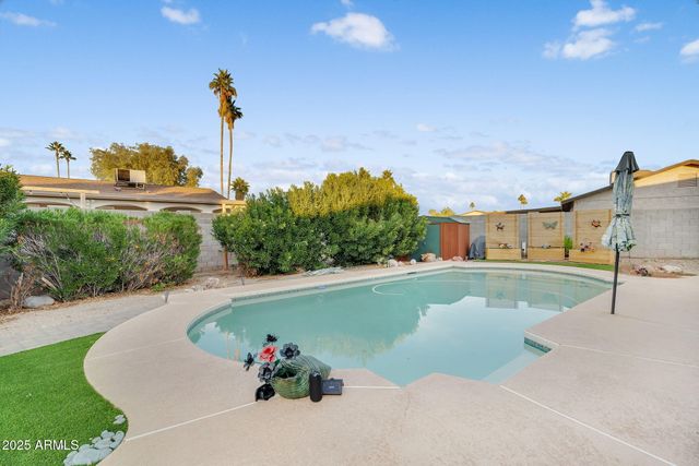 7420 W MISSION Lane, Peoria, AZ 85345