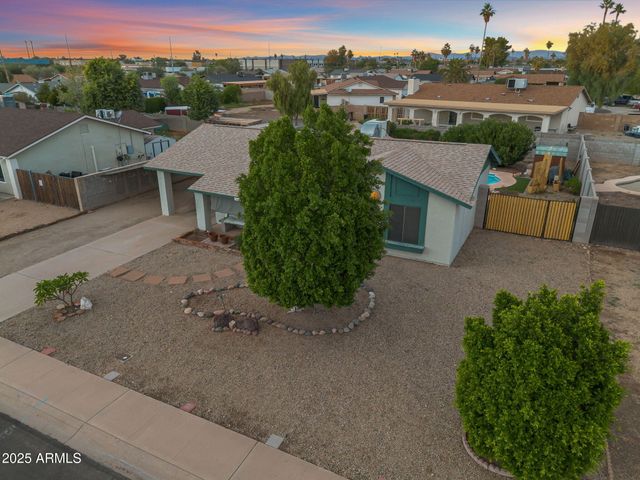 7420 W MISSION Lane, Peoria, AZ 85345