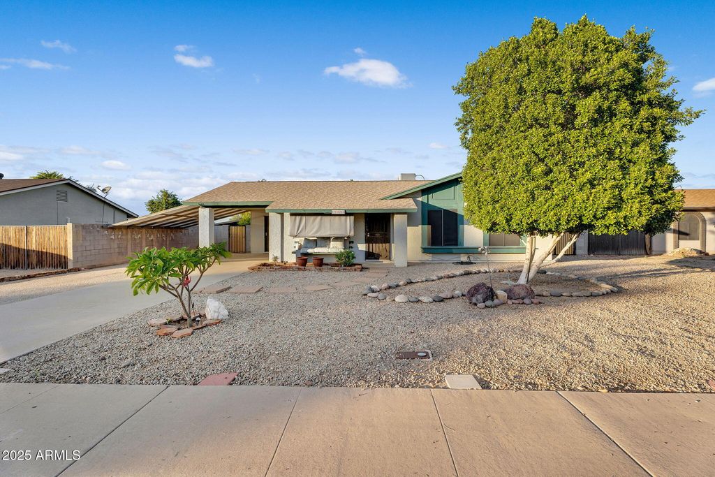 7420 W MISSION Lane, Peoria, AZ 85345