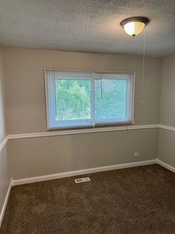 716 Shining Water Drive, Carol Stream, IL 60188