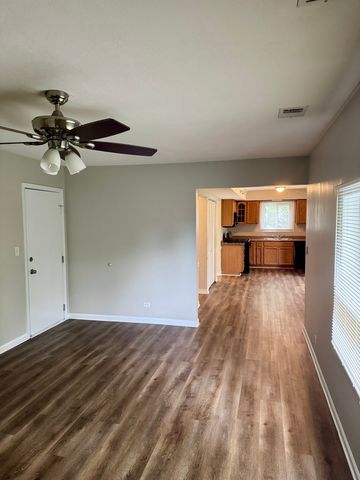 716 Shining Water Drive, Carol Stream, IL 60188