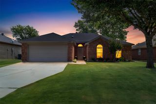 2706 Jennie Wells Drive, Mansfield, TX 76063