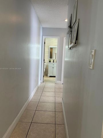 7851 NW 34th Pl, Davie, FL 33024