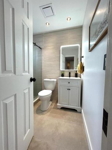 7851 NW 34th Pl, Davie, FL 33024