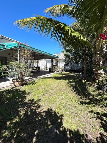 7851 NW 34th Pl, Davie, FL 33024