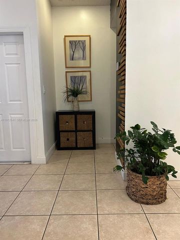 7851 NW 34th Pl, Davie, FL 33024