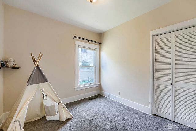 7431 S Park Avenue, Tacoma, WA 98408