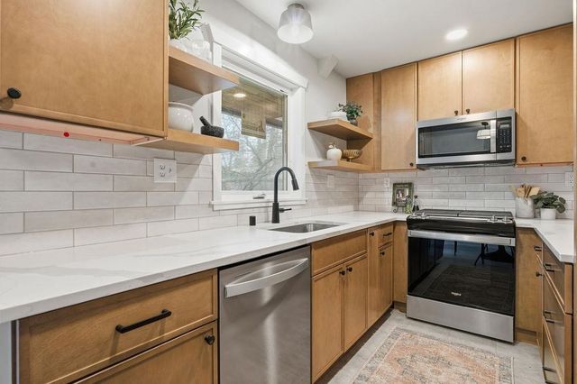 4223 S Hogan St, Spokane, WA 99203