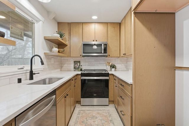 4223 S Hogan St, Spokane, WA 99203