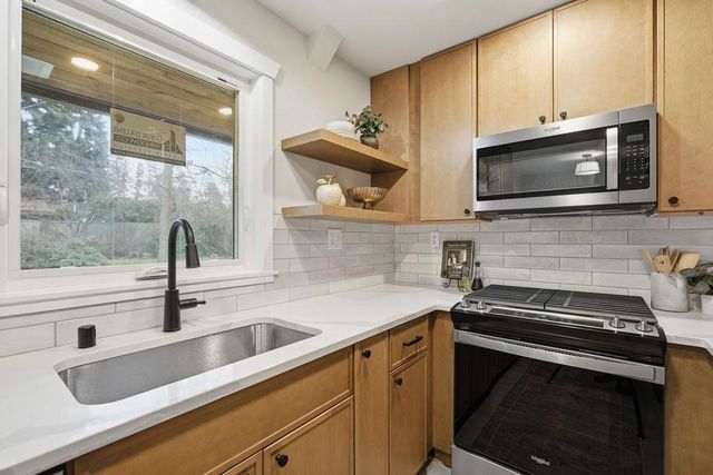 4223 S Hogan St, Spokane, WA 99203