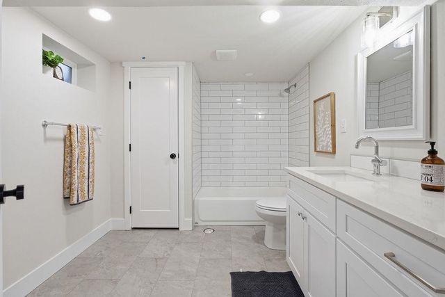 4223 S Hogan St, Spokane, WA 99203