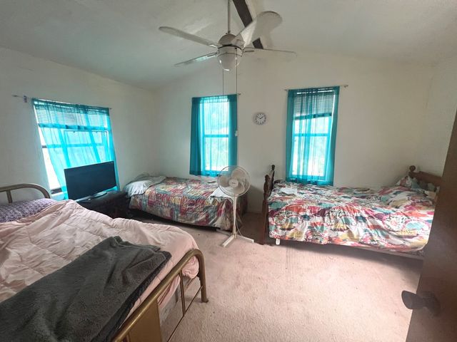 230 Teague Rd, Kerrville, TX 78028