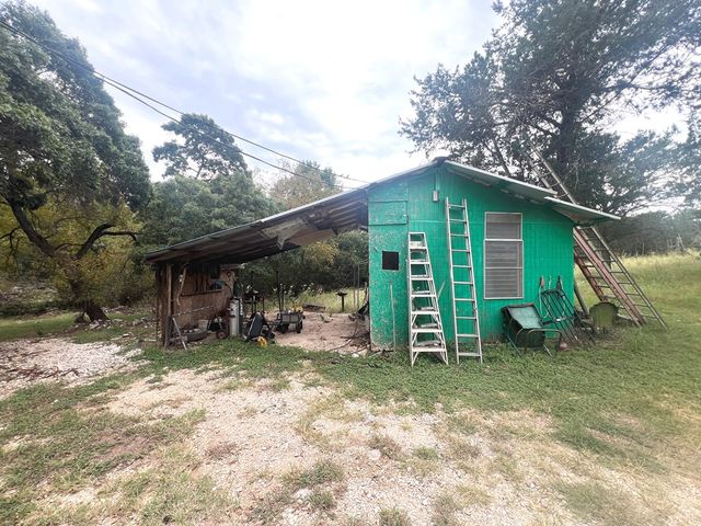 230 Teague Rd, Kerrville, TX 78028