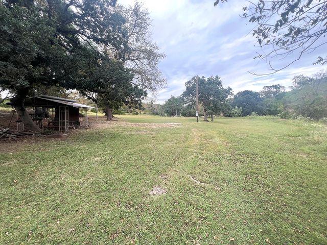 230 Teague Rd, Kerrville, TX 78028
