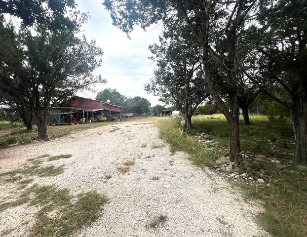 230 Teague Rd, Kerrville, TX 78028