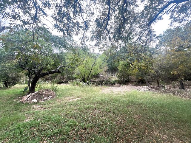 230 Teague Rd, Kerrville, TX 78028