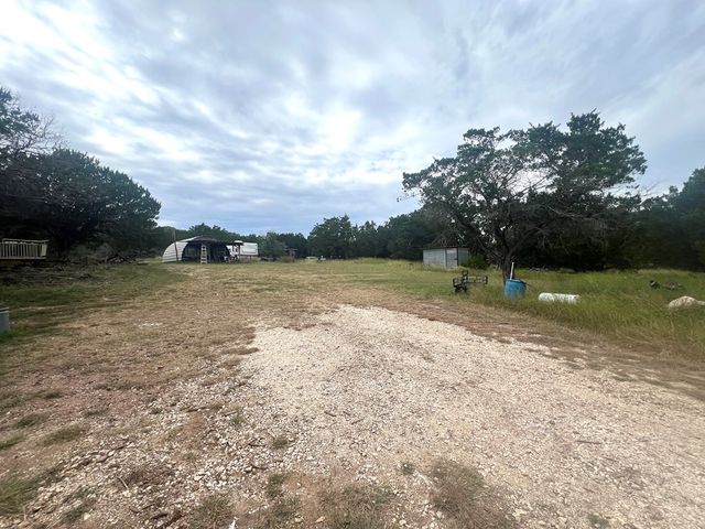 230 Teague Rd, Kerrville, TX 78028