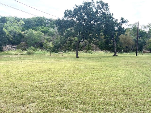 230 Teague Rd, Kerrville, TX 78028
