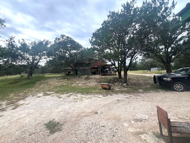 230 Teague Rd, Kerrville, TX 78028