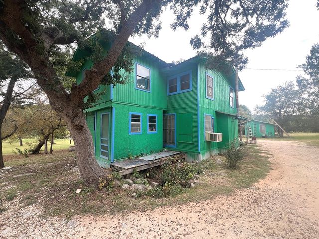 230 Teague Rd, Kerrville, TX 78028