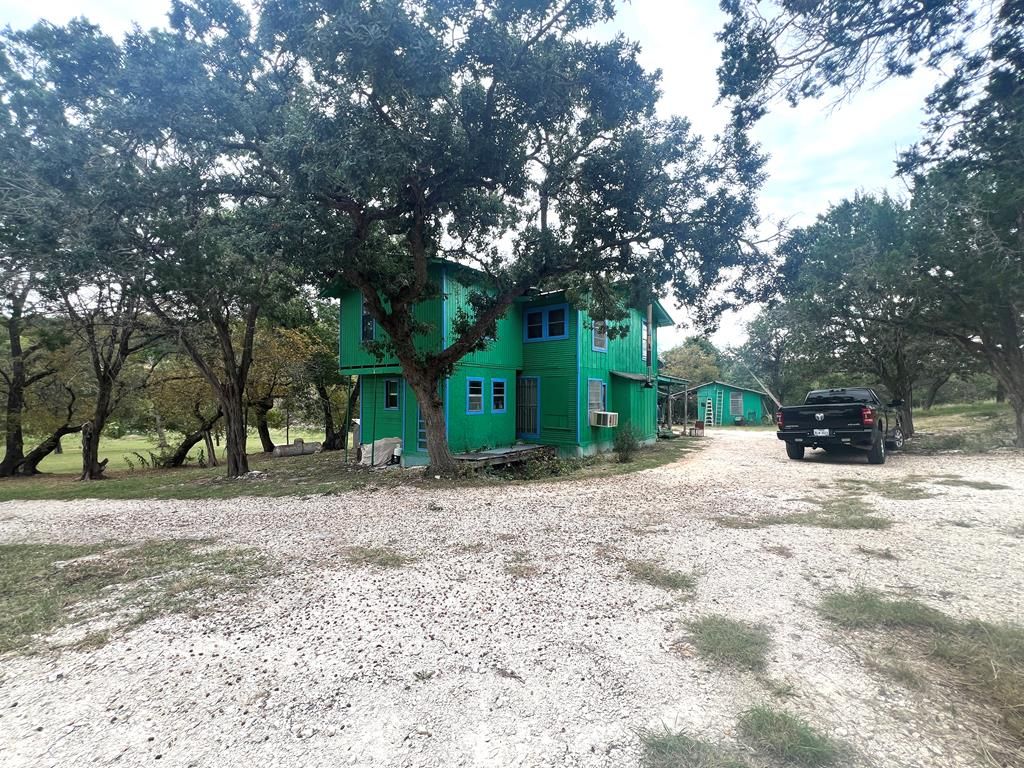 230 Teague Rd, Kerrville, TX 78028
