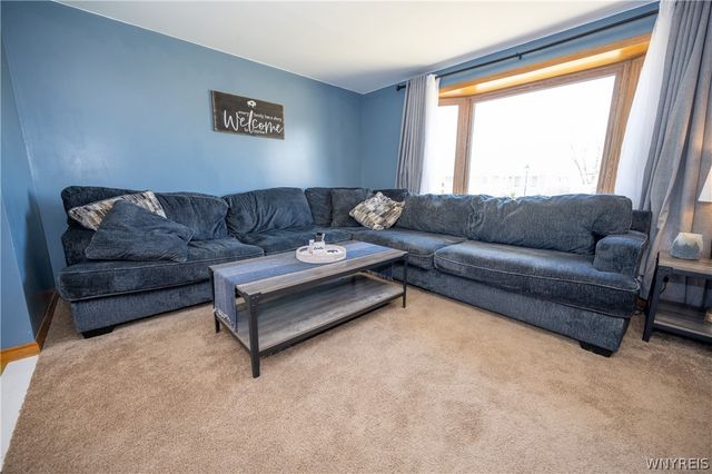 9 Randy Way, Cheektowaga, NY 14227