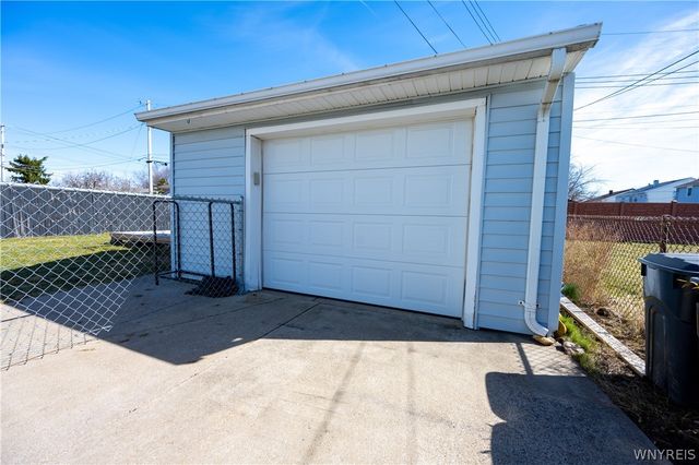 9 Randy Way, Cheektowaga, NY 14227