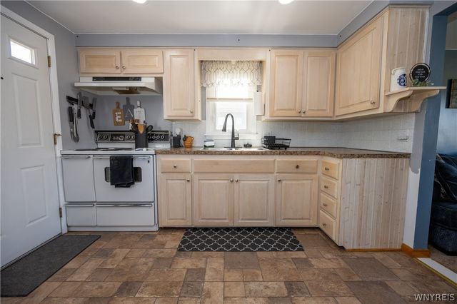 9 Randy Way, Cheektowaga, NY 14227