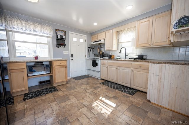 9 Randy Way, Cheektowaga, NY 14227