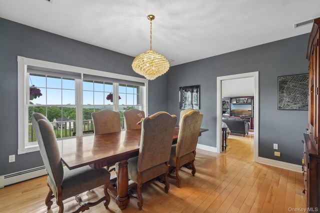 29 Dunderberg Road, Tomkins Cove, NY 10986