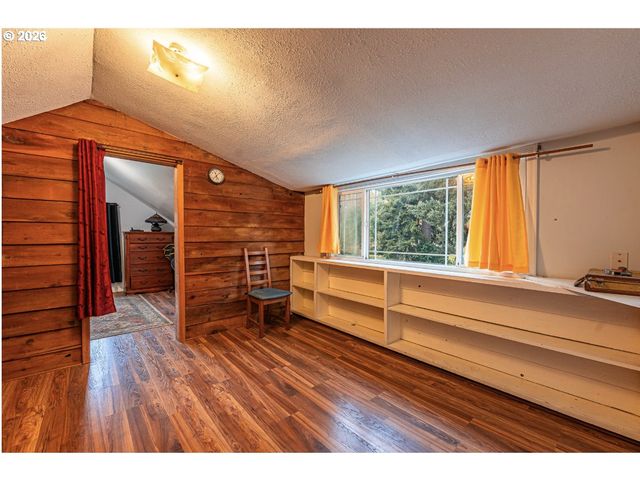 123 ELKAY Dr, Eugene, OR 97404